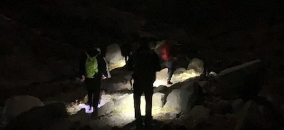 Foto d'archivio Perdono la traccia a causa della nebbia e rimangono bloccati al buio sulle Tre Cime di Lavaredo